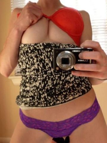 Лаура Грудастая Блондинка фото 3