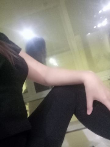 Сабина Яркая Брюнетка